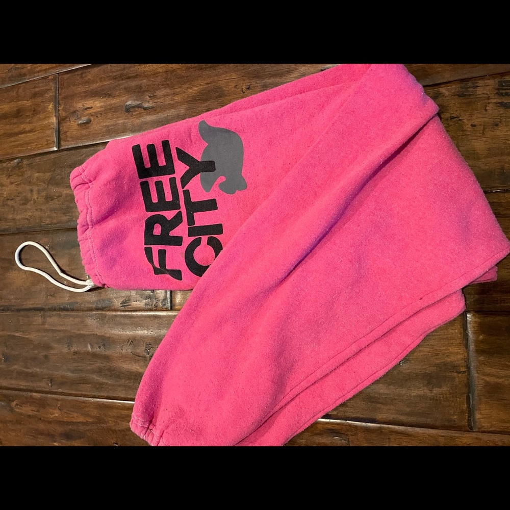 Freecity pink sweats